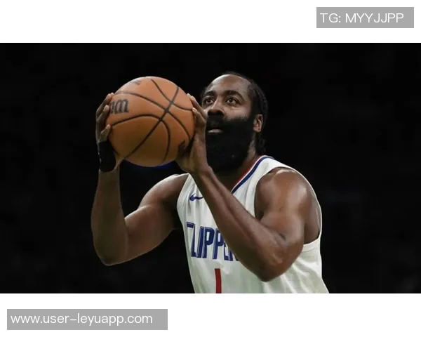 哈登首节三分球失准却依然贡献10分1板3助表现引发热议 哈登首节三分球失准却依然贡献10分1板3助表现引发热议